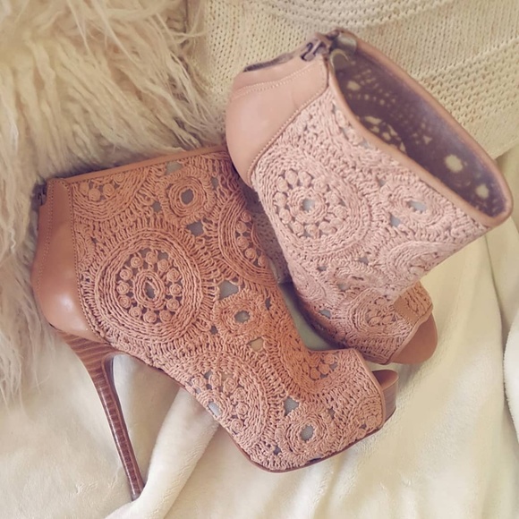 Charles David Shoes - Embroidered Crochet Heels